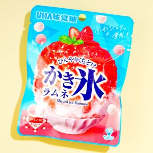 UHA Mikakuto Shaved Ice Ramune Candy – Strawberry