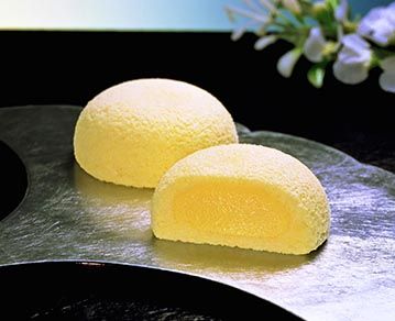 Hagi no Tsuki – Japanese Custard Cream Cake from Sendai | Choose from 6 to 20 Pieces