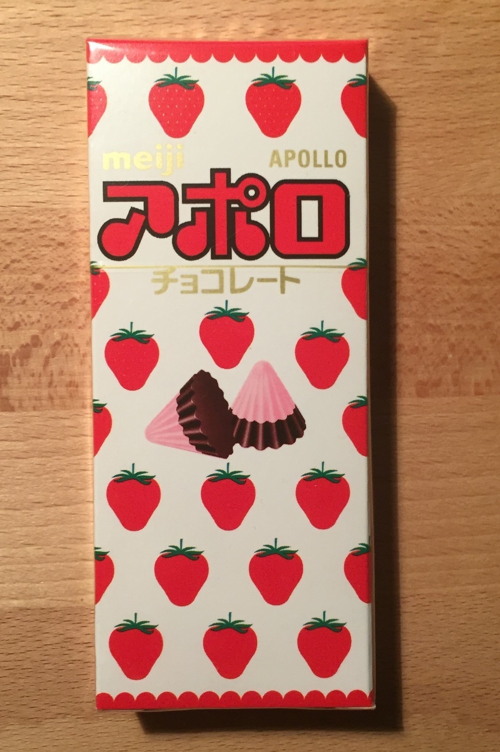 Meiji “Apollo” Strawberry & Milk Chocolate, 46g