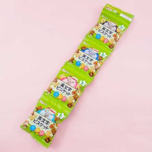 Wakodo 1 Year Old+ DHA Alphabet Biscuits – 4pcs